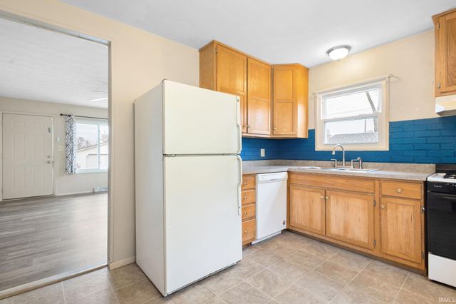 2611 Delaware Street, Mishawaka, IN 46544