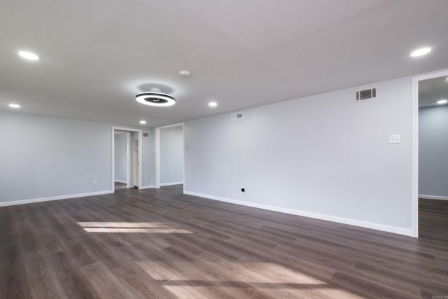 307 Sunnymeade Dr, Little Rock, AR 72205