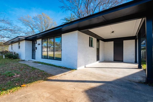 307 Sunnymeade Dr, Little Rock, AR 72205