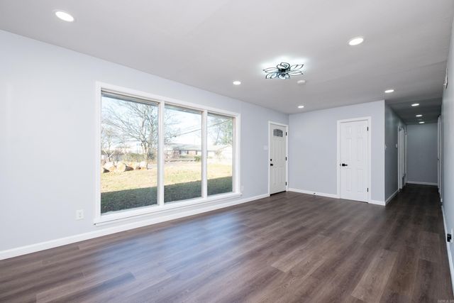 307 Sunnymeade Dr, Little Rock, AR 72205