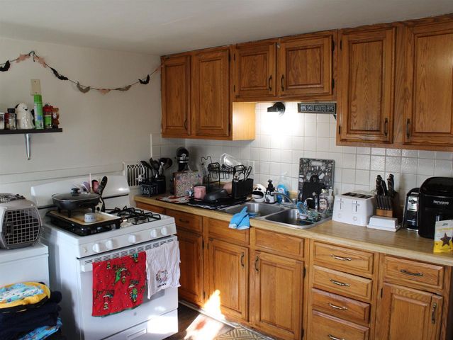 192 E REES STREET, Fond Du Lac, WI 54935