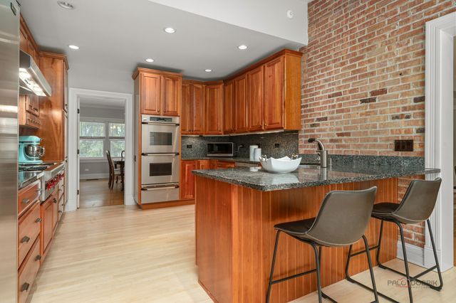 405 Voltz Road, Northbrook, IL 60062