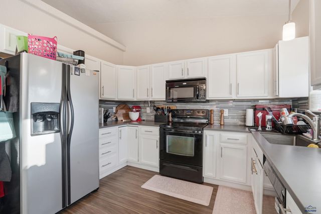 14923 GLENWOOD DR, Summerset, SD 57718