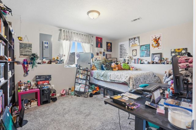 14923 GLENWOOD DR, Summerset, SD 57718