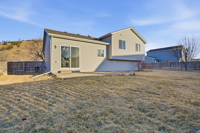 14923 GLENWOOD DR, Summerset, SD 57718