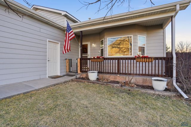 14923 GLENWOOD DR, Summerset, SD 57718