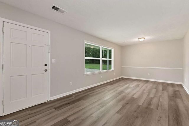 649 Oakland Way, Lawrenceville, GA 30044