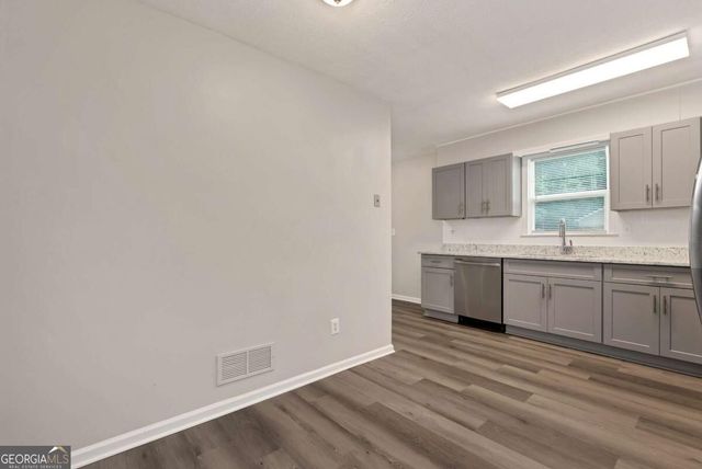 649 Oakland Way, Lawrenceville, GA 30044