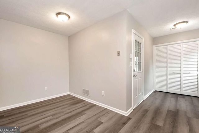 649 Oakland Way, Lawrenceville, GA 30044