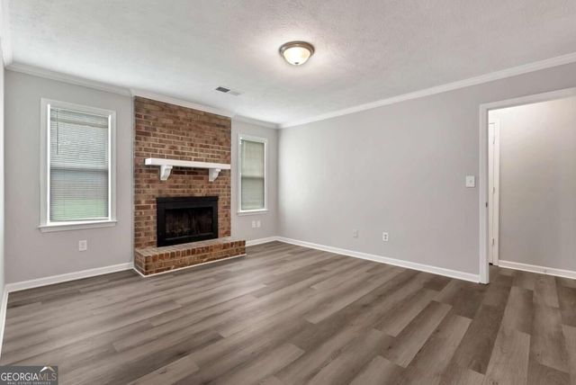 649 Oakland Way, Lawrenceville, GA 30044