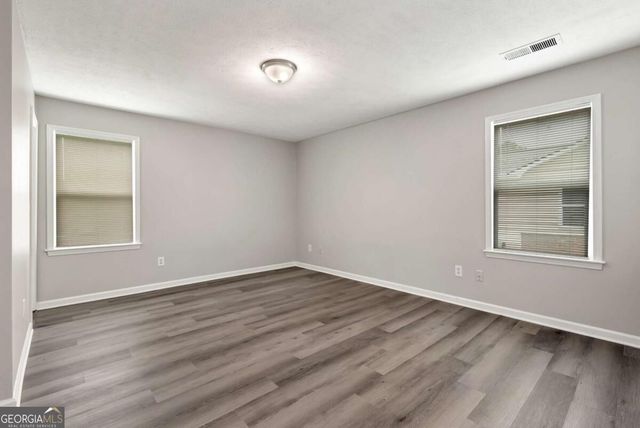 649 Oakland Way, Lawrenceville, GA 30044