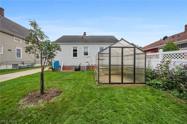 5608 Stickney Avenue, Cleveland, OH 44144