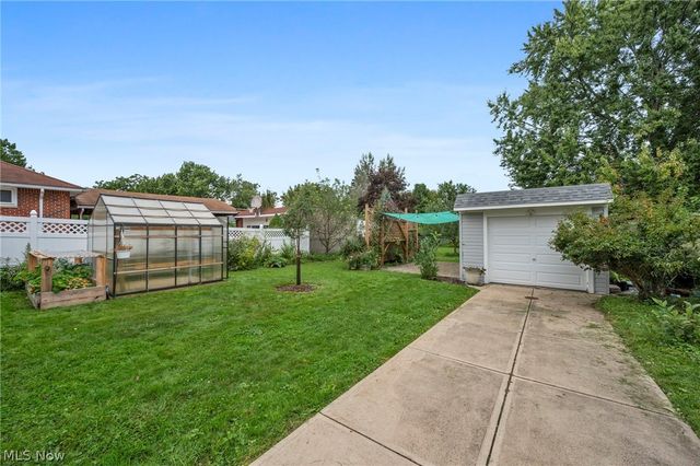 5608 Stickney Avenue, Cleveland, OH 44144