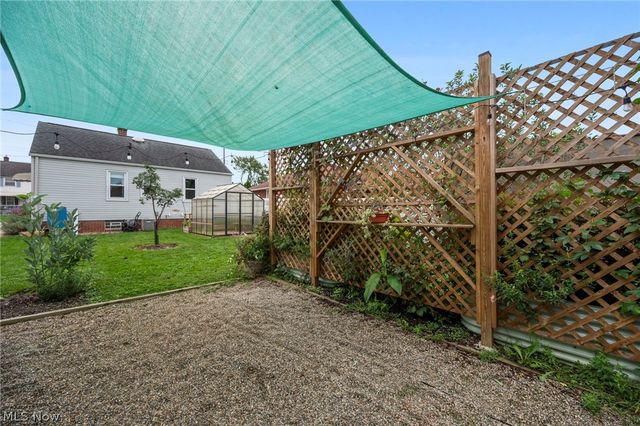 5608 Stickney Avenue, Cleveland, OH 44144