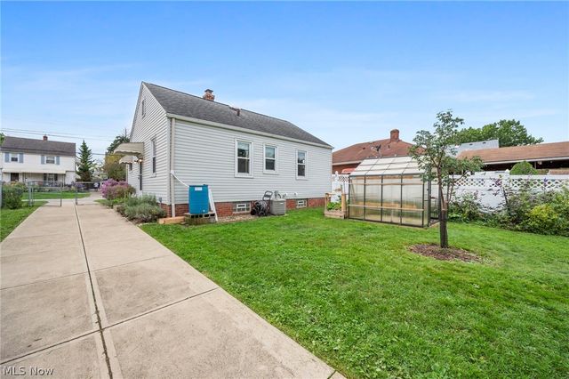 5608 Stickney Avenue, Cleveland, OH 44144