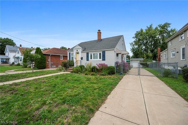 5608 Stickney Avenue, Cleveland, OH 44144