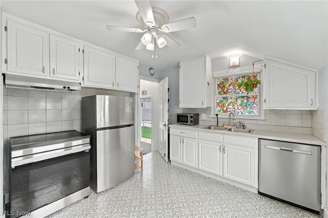 5608 Stickney Avenue, Cleveland, OH 44144