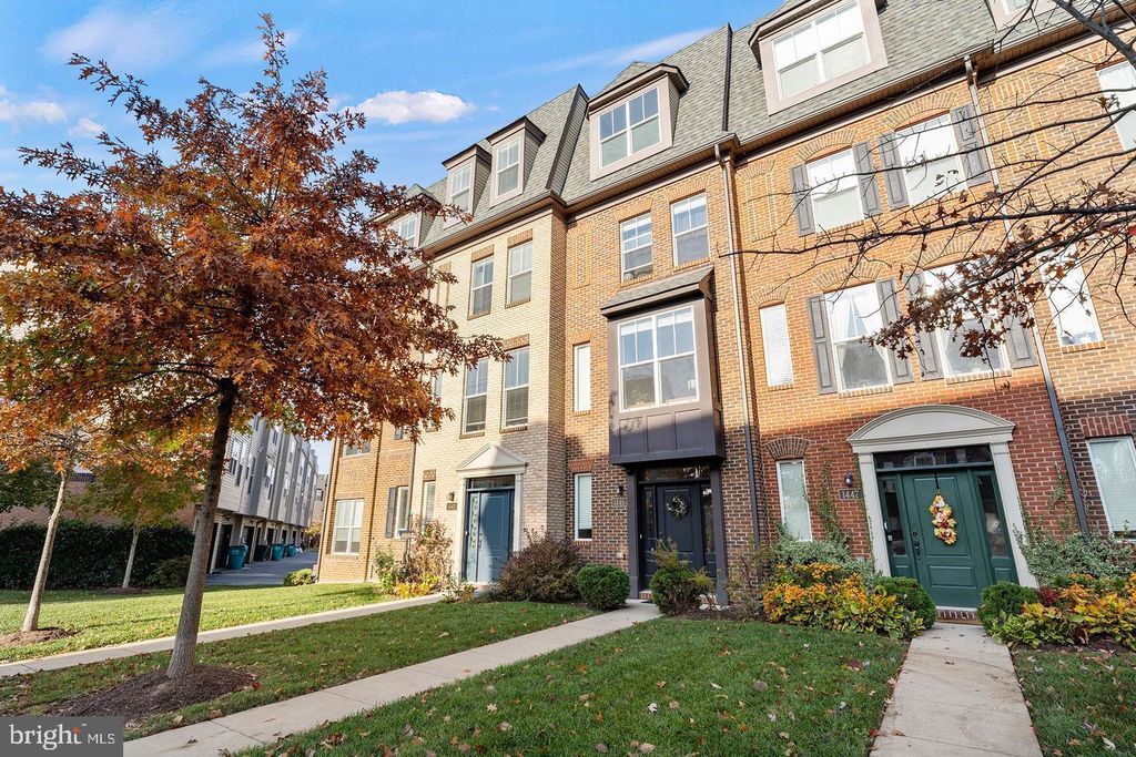 1445 TRAFALGAR LN, Frederick, MD 21701