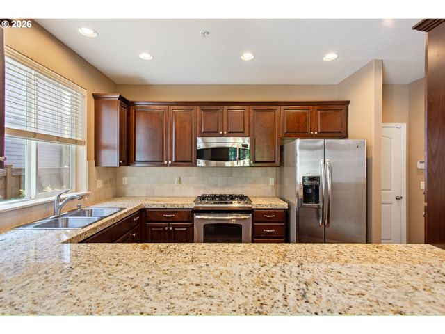 11986 Sw SURREY St, Wilsonville, OR 97070