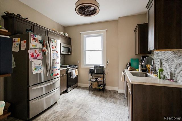 251 California Street, Highland Park, MI 48203