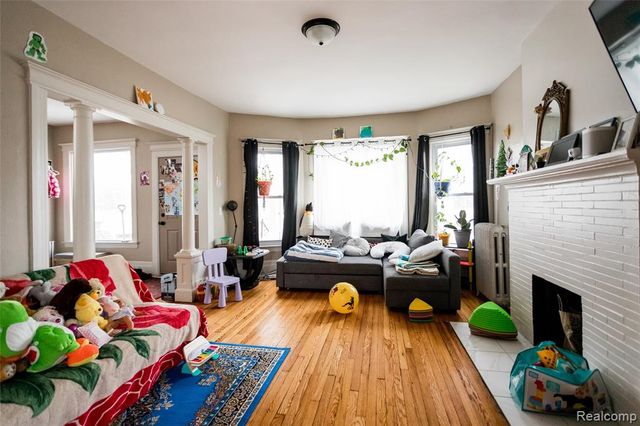 251 California Street, Highland Park, MI 48203