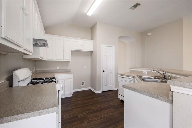 1608 Bush Coat LN, Austin, TX 78754