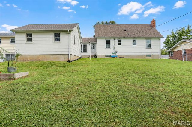 704 W 9th Street, Washington, MO 63090