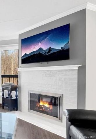 400 High Point Drive PH6, Hartsdale, NY 10530