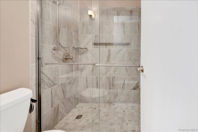 400 High Point Drive PH6, Hartsdale, NY 10530