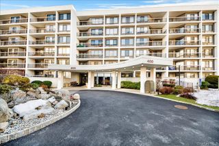 400 High Point Drive PH6, Hartsdale, NY 10530