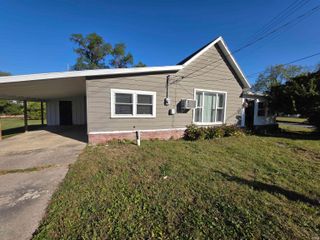 120 S West Street, Eaton, IN 47338