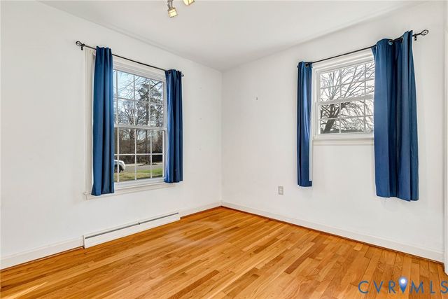 912 Forestview Dr, Colonial Heights, VA 23834