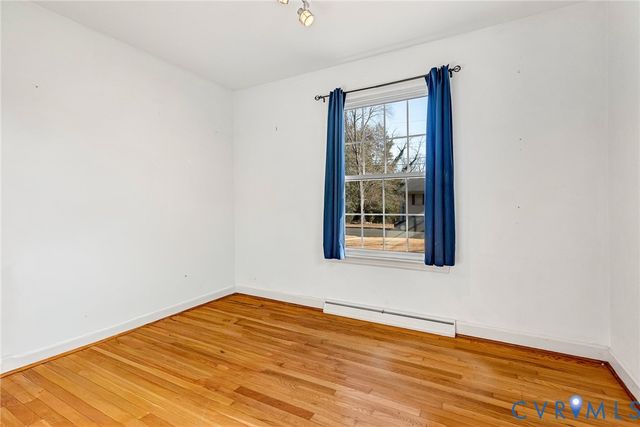 912 Forestview Dr, Colonial Heights, VA 23834