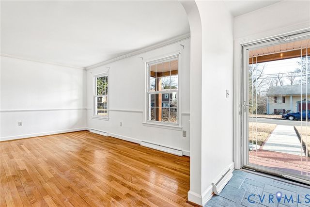 912 Forestview Dr, Colonial Heights, VA 23834