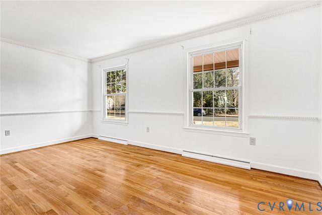 912 Forestview Dr, Colonial Heights, VA 23834