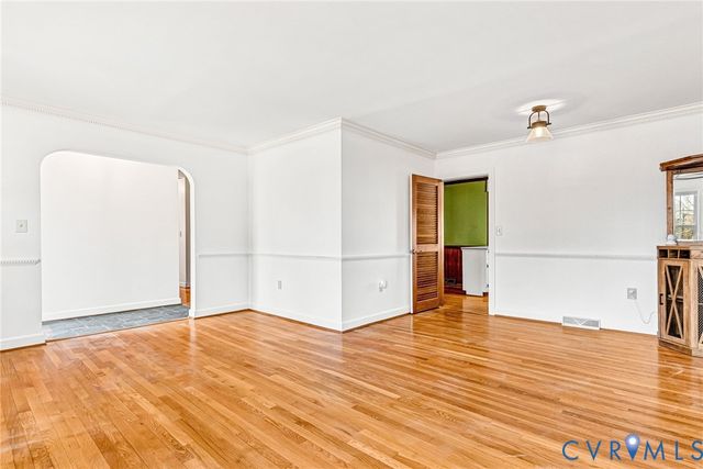 912 Forestview Dr, Colonial Heights, VA 23834