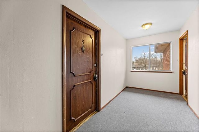 8221 Santa Fe Drive 8, Overland Park, KS 66204