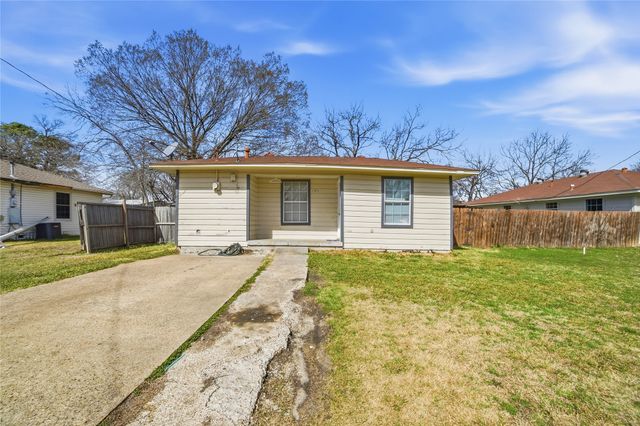 404 S 4th Street, Crandall, TX 75114