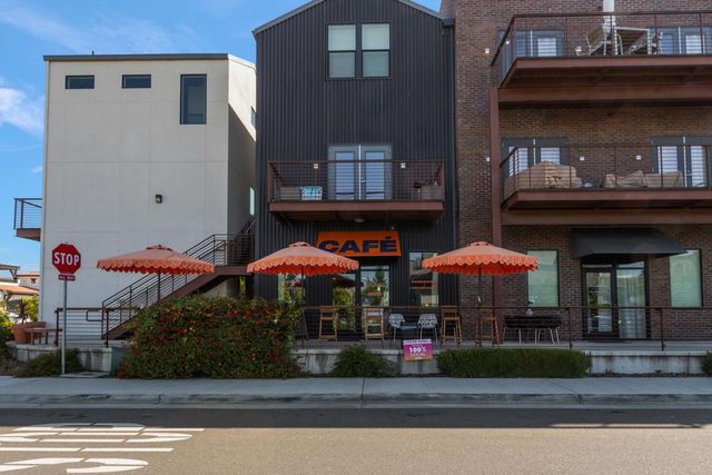 5201 F St, Sacramento, CA 95819