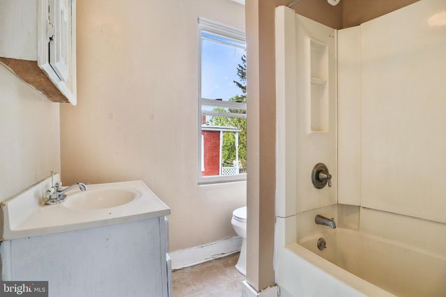 527 W VINE ST, Lancaster, PA 17603