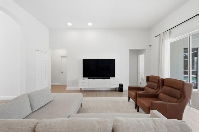 264 BLUE STONE CIRCLE, Winter Garden, FL 34787