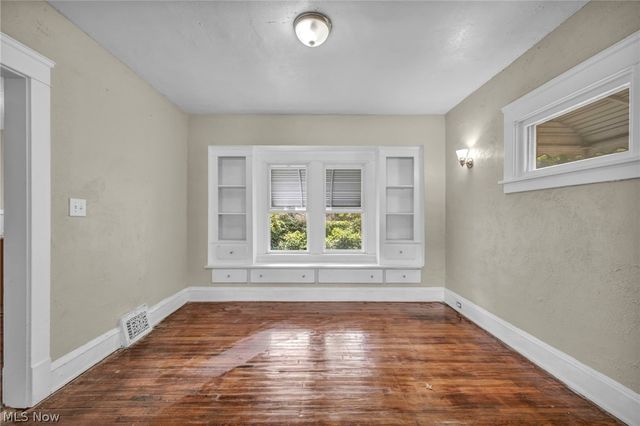 11714 Oakview Avenue, Cleveland, OH 44108