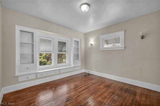 11714 Oakview Avenue, Cleveland, OH 44108