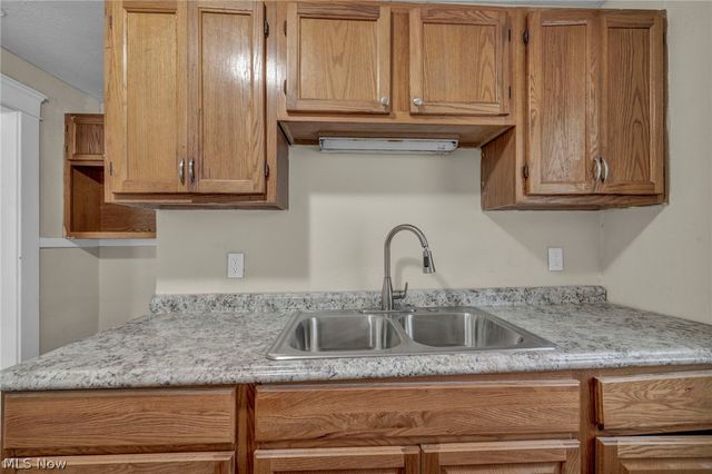 11714 Oakview Avenue, Cleveland, OH 44108