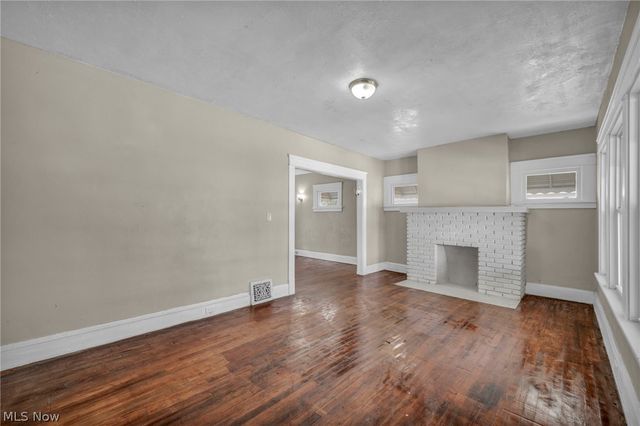 11714 Oakview Avenue, Cleveland, OH 44108