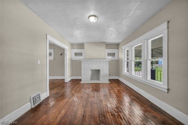 11714 Oakview Avenue, Cleveland, OH 44108