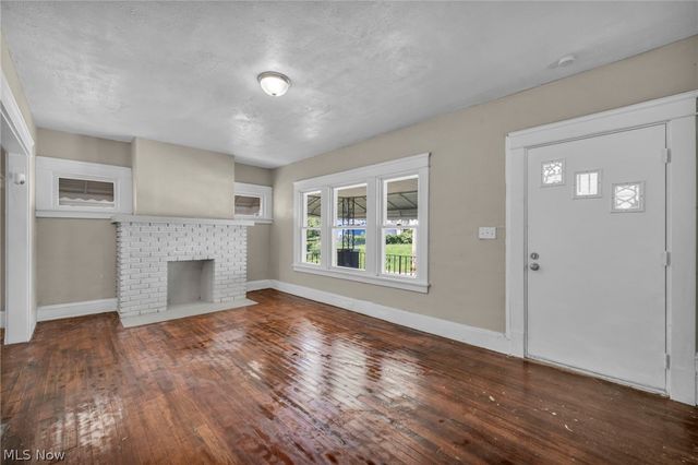 11714 Oakview Avenue, Cleveland, OH 44108