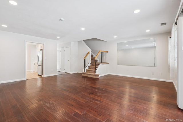 46 Gazebo Lane, Holtsville, NY 11742