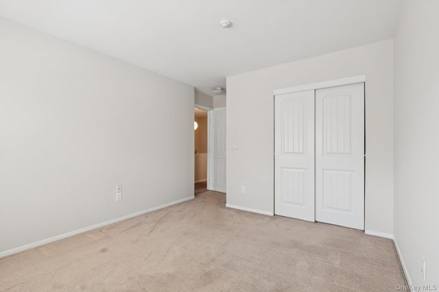 46 Gazebo Lane, Holtsville, NY 11742