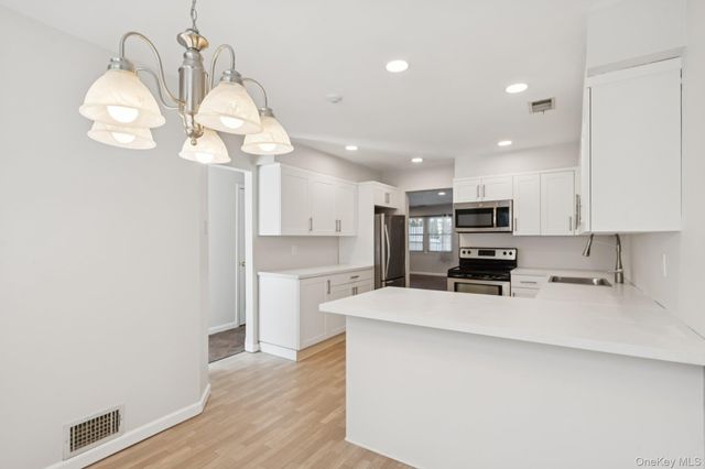 46 Gazebo Lane, Holtsville, NY 11742